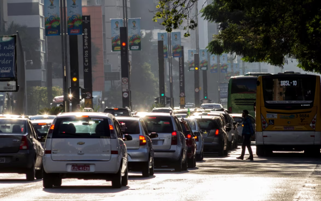 Prefeitura mantém rodízio suspenso no segundo dia de greve da CPTM prefeitura-mantem-rodizio-suspenso-no-segundo-dia-de-greve-da-cptm